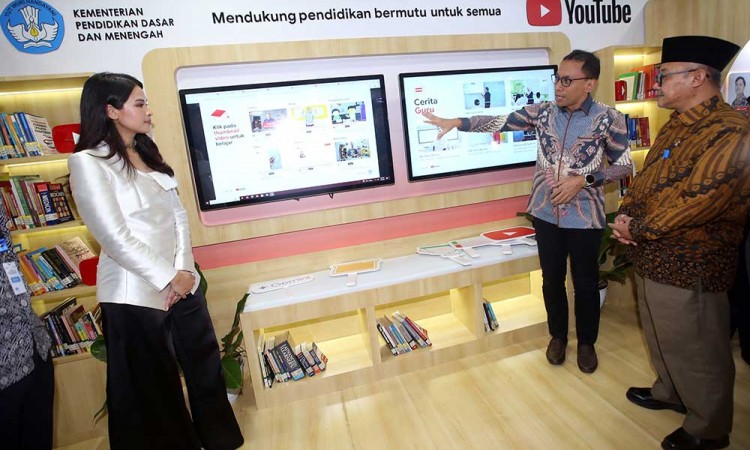 Kemendikdasmen Luncurkan Program Pendidikan Berbasis Teknologi