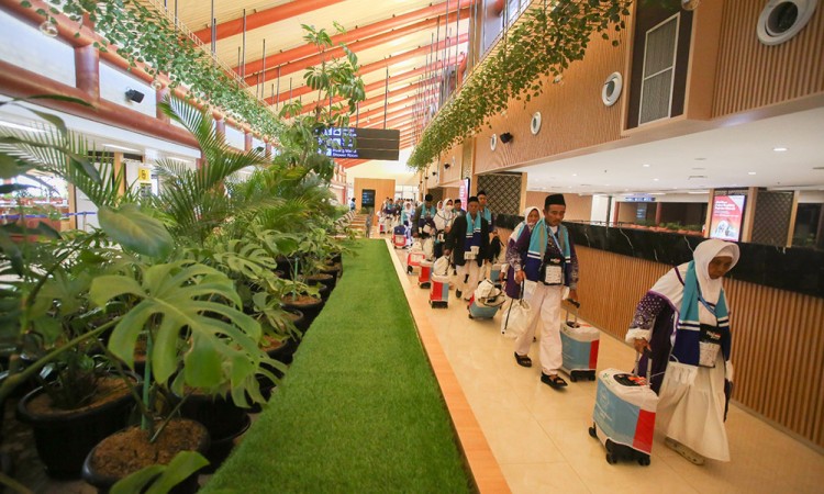 Melihat Keberangkatan Menuju Tanah Suci dari Terminal Khusus Haji dan Umrah Bandara Soetta