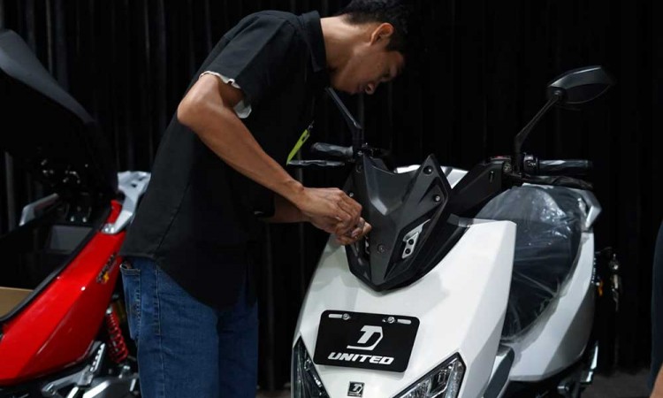 United E-Motor Hadirkan Layanan Call Center Motor Listrik 24 Jam