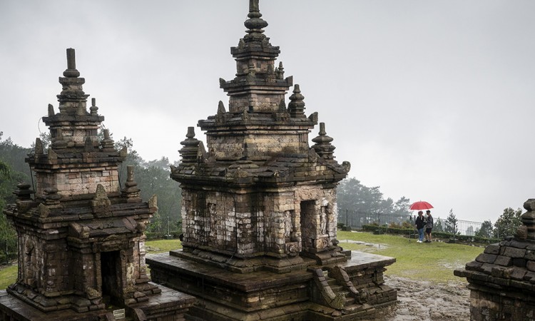 Obyek Wisata Cagar Budaya Candi Gedongsongo
