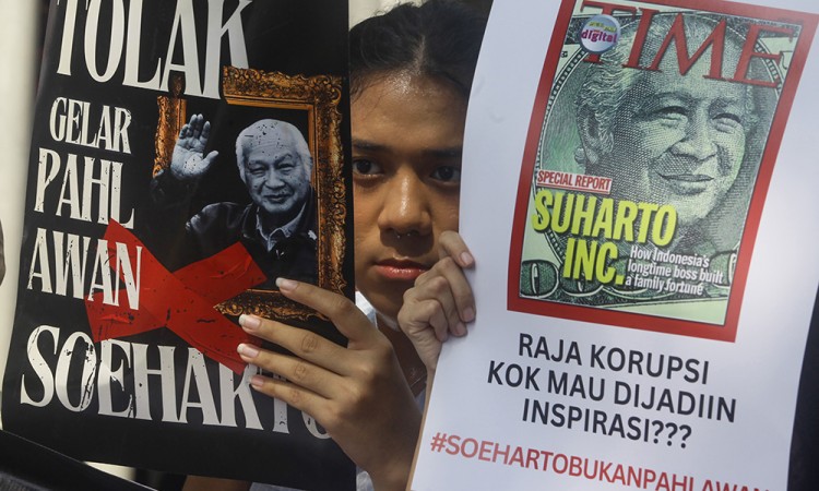 Aksi Tolak Soeharto Jadi Pahlawan