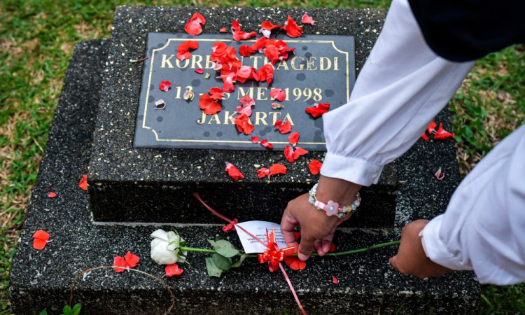 Napak Reformasi di TPU Pondok Ranggon Jakarta
