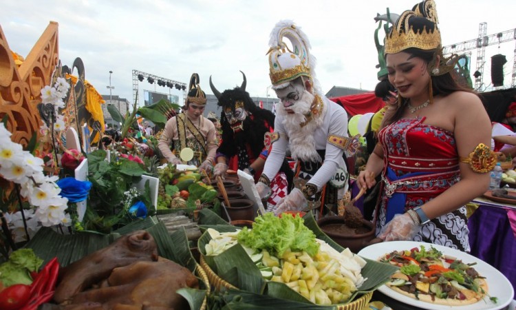Festival Rujak Uleg 2025