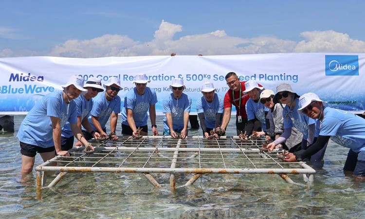 Program Pelestarian Lingkungan di Pulau Tidung Kecil