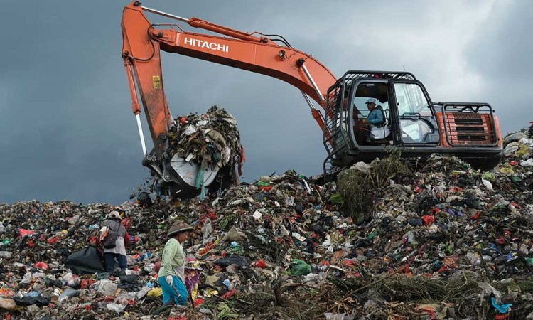 Kondisi TPA Batulayang Pontianak Yang Berada di Atas Lahan Gambut