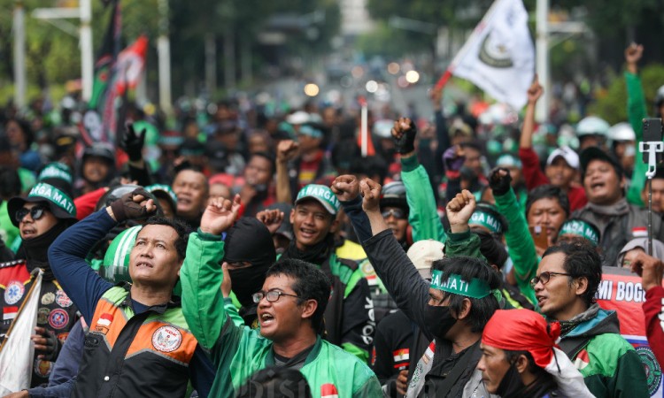 Pengemudi Ojol Gelar Unjuk Rasa Menuntut Penurunan Potongan Biaya Aplikasi