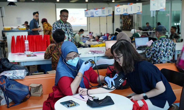 Konsisten Berkontribusi pada Kesehatan Masyarakat, BCA Gelar Program Donor Darah ke-119