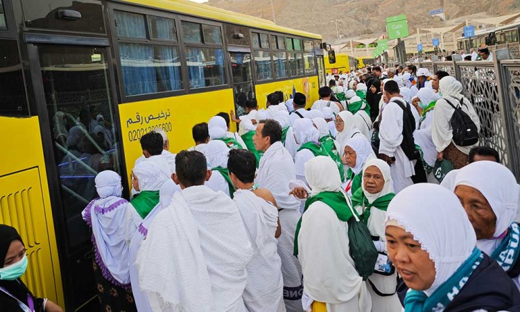 Calon Jamaah Haji Indonesia Padati Terminal Shib Amir di Kawasan Masjidil Haram