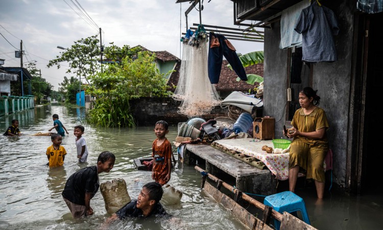 Belasan Ribu Warga di Demak Terdampak Banjir Akibat Jebolnya Tanggul Sungai Tuntang