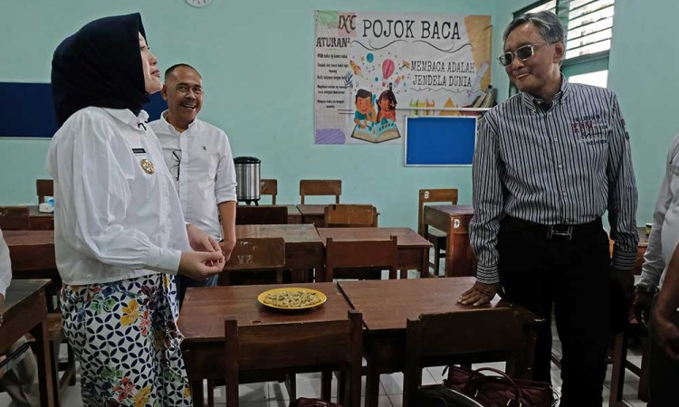 Menteri Pekerjaan Umum Dody Hanggodo Kunjungi SMP Negeri 2 Temanggung