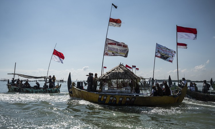 Sedekah Laut Nelayan Tambaklorok Semarang