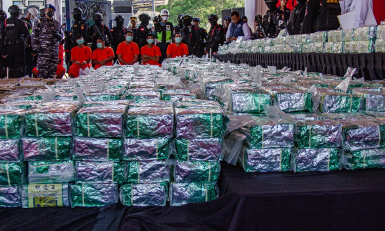 Ungkap Kasus Penyeludupan 2 ton Sabu di Kepri