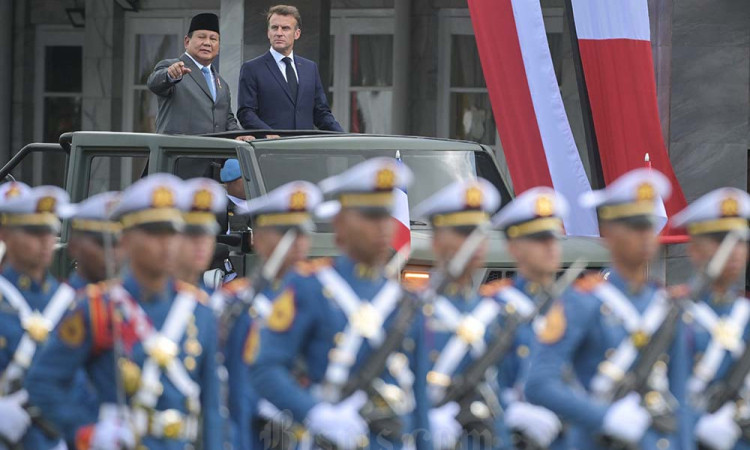 Presiden Prabowo dan Presiden Macron Kunjungi Candi Borobudur