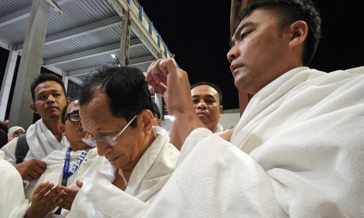 Menag Menunaikan Umrah Wajib
