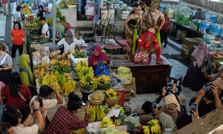 Komunitas Foto Manfaatkan Momen Liburan