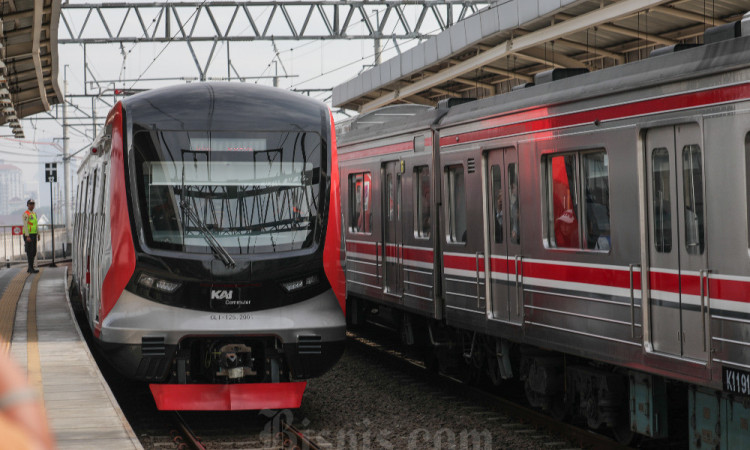 Rangkaian KRL Baru Dari China Resmi Beroperasi di Layanan Commuter Line jalur Bogor dan Cikarang