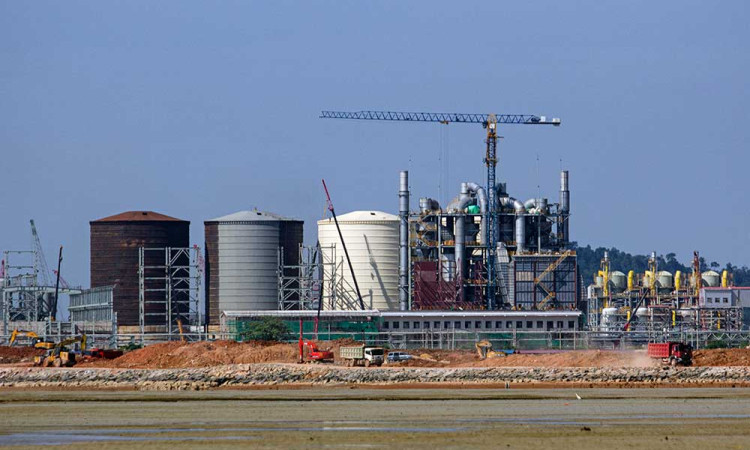 Sentra Industri Pengolahan Mineral Bauksit di PKEK Galang Batang