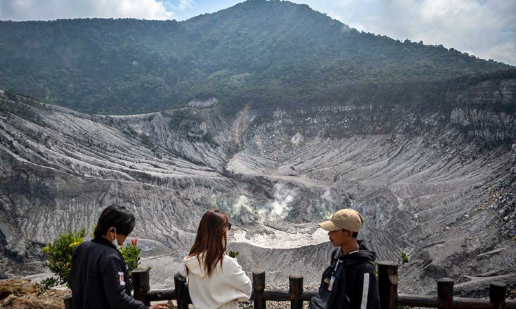 Peningkatan Aktivitas Vulkanik Gunung Tangkuban Parahu