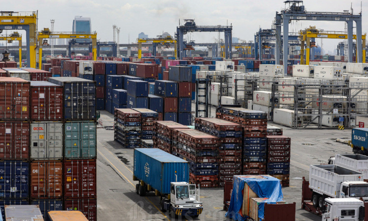 Neraca Perdagangan April Alami Surplus Sebesar US$160 Juta
