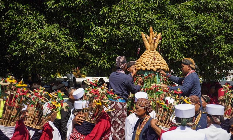 Keseruan Tradisi Grebeg Besar Keraton Yogyakarta