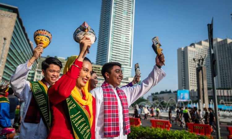 Pertunjukan Kesenian Betawi di CFD