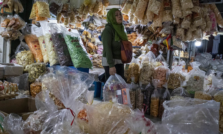 Rencana Pembatasan Penggunaan Plastik Sekali Pakai