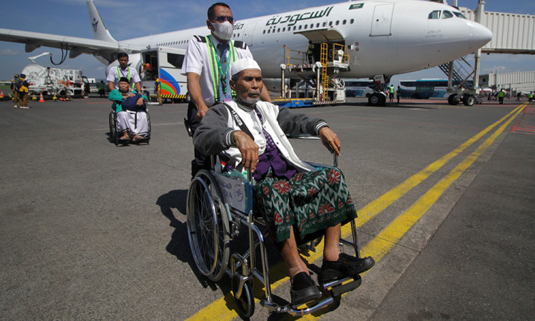 Kedatangan Jamaah Haji di Bandara Juanda