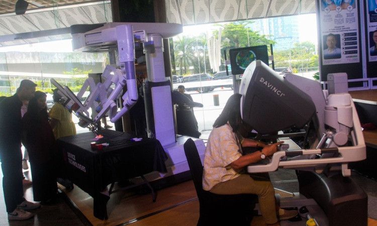 Siloam Memperkenalkan Teknologi Bedah Robotic