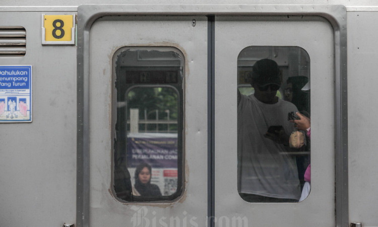 Jumlah Pengguna KRL Meningkat Hingga 35%