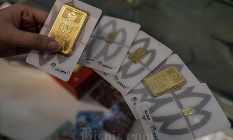 Harga Emas Antam Alami Penurunan
