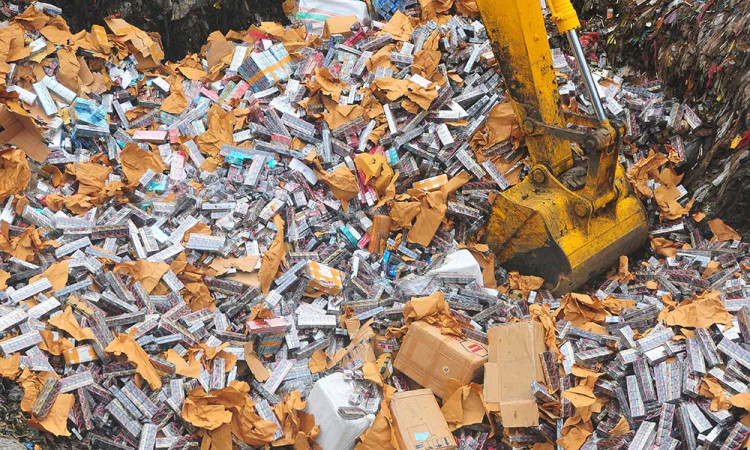 Pemusnahan Rokok Ilegal di Kudus Jawa Tengah