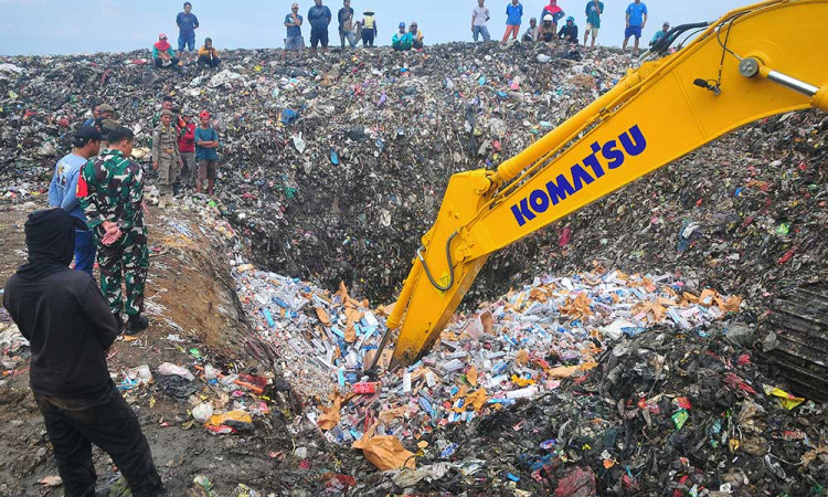 Pemusnahan Rokok Ilegal di Kudus Jawa Tengah