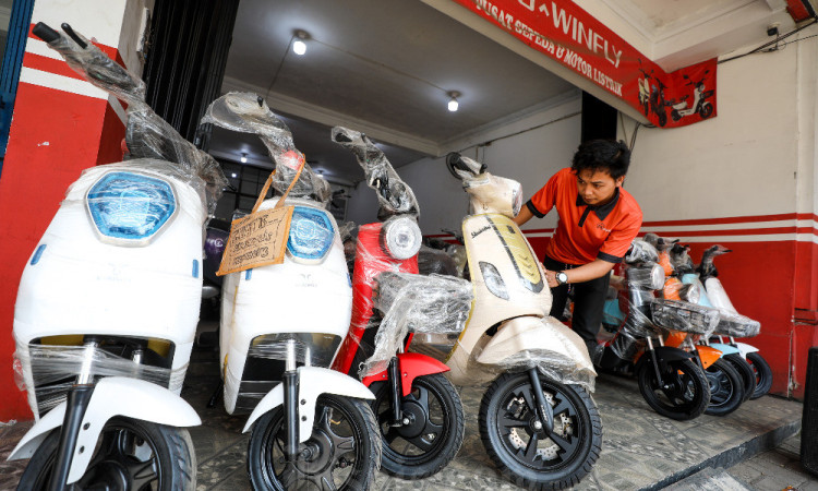 Pemerintah Pastikan Subsidi Sepeda Motor Listrik Akan Berlanjut Pada Tahun Ini