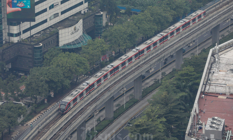 LRT Jabodebek Targetkan Peningkatan Jumlah Pengguna Menjadi 27 Juta Penumpang Sepanjang 2025