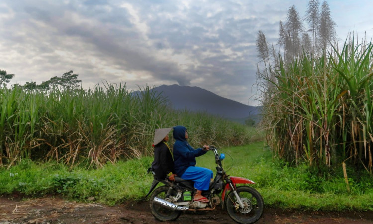 Aktivitas Erupsi Gunung Raung Lewat Pos Pengamatan Gunung Api