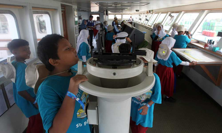 Pelni Ajak Ratusan Siswa SD Mengenal Wawasan Maritim Nusantara