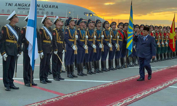 Presiden Prabowo Subianto Kembali Ke Tanah Air