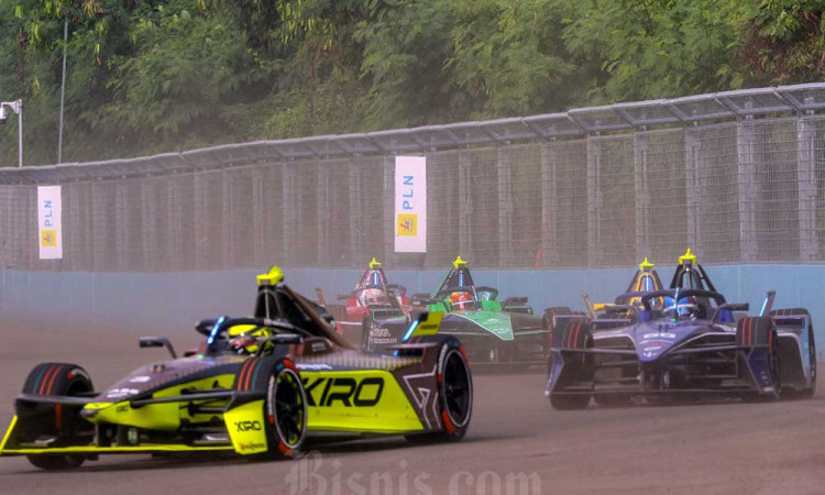 Pembalap Tim Kiro Racing Dan Ticktum Juara Dalam Ajang 2025 Sarinah Jakarta E-Prix