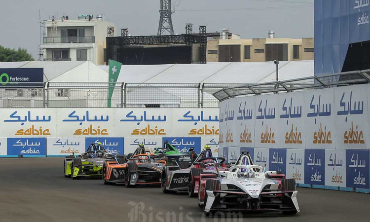 Pembalap Tim Kiro Racing Dan Ticktum Juara Dalam Ajang 2025 Sarinah Jakarta E-Prix