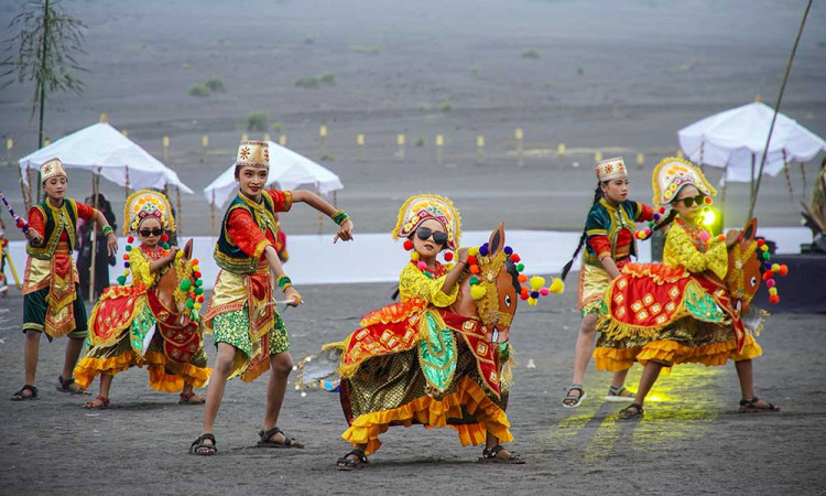 Persiapan Gelaran Eksotika Bromo di kawasan Taman Nasional Bromo Tengger Semeru (TNBTS)