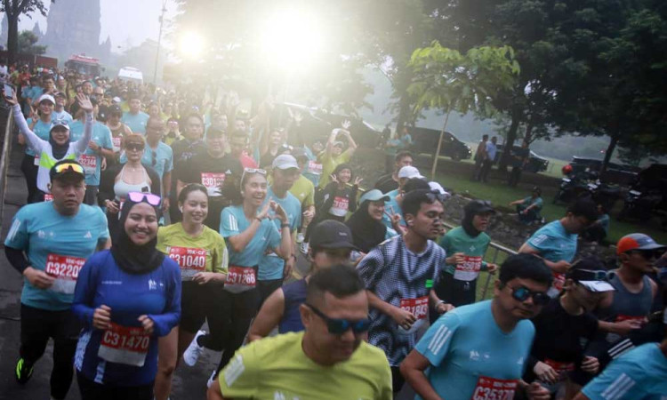 Ribuan Pelari Meriahkan Mandiri Jogja Marathon 2025