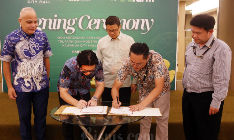 AKR Land development Jalin Kerja Sama Strategis dengan Trufarm Supermarket dan Modern Fashion