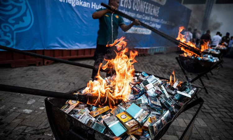 Bea Cukai Musnakan 64,5 Juta Batang Rokok Ilegal di Jawa Tengah