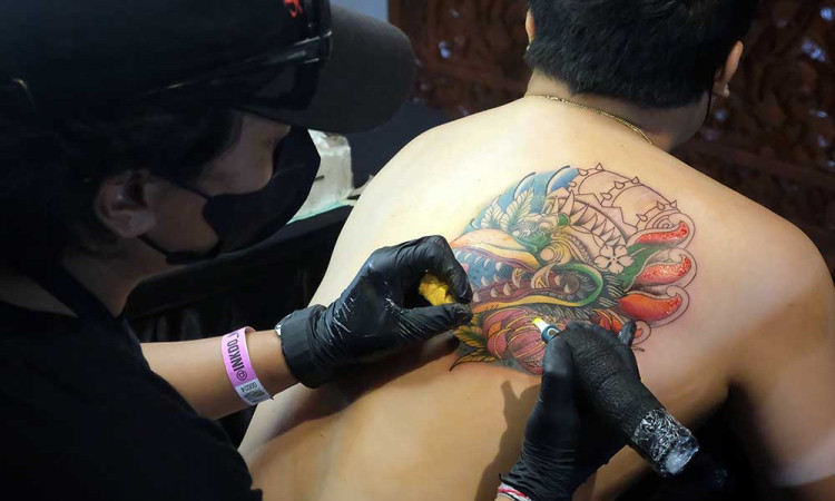 Puluhan Peserta Meriahkan Denpasar Tattoo Fest 2025