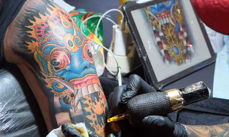 Puluhan Peserta Meriahkan Denpasar Tattoo Fest 2025