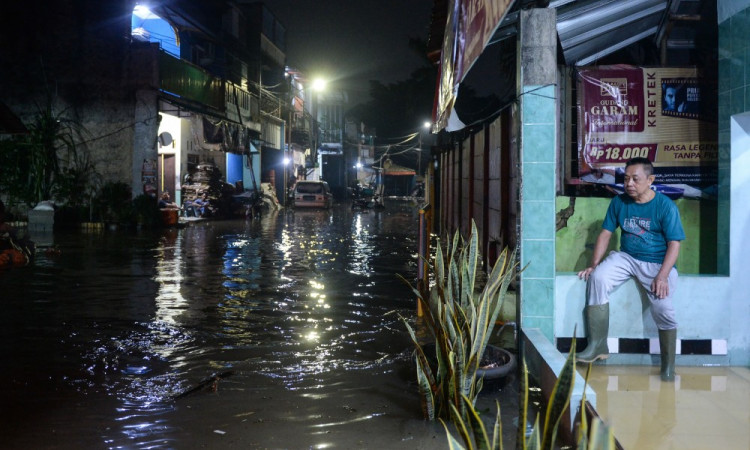 Banjir Akibat Luapan Kali Sabi di Tangerang