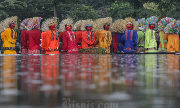 Festival Ondel-ondel dan Palang Pintu di TMII