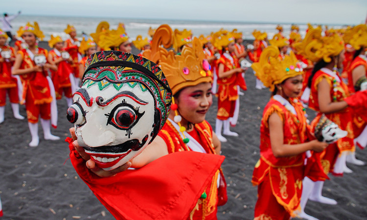 Festival Segoro Topeng Kaliwungu