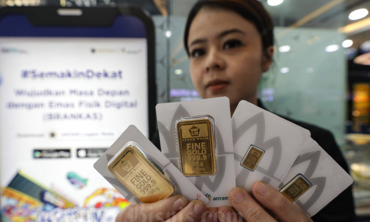 Harga Emas Antam Turun Pada Awal Pekan Ini
