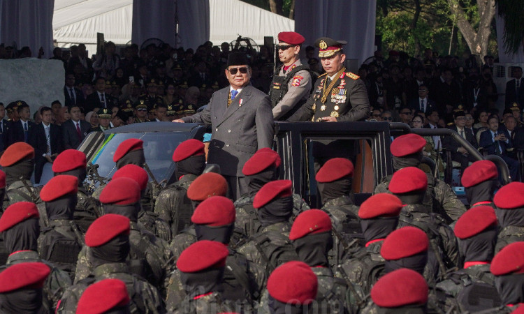 Presiden Prabowo Pimpin Upacara HUT Bhayangkara di Monas